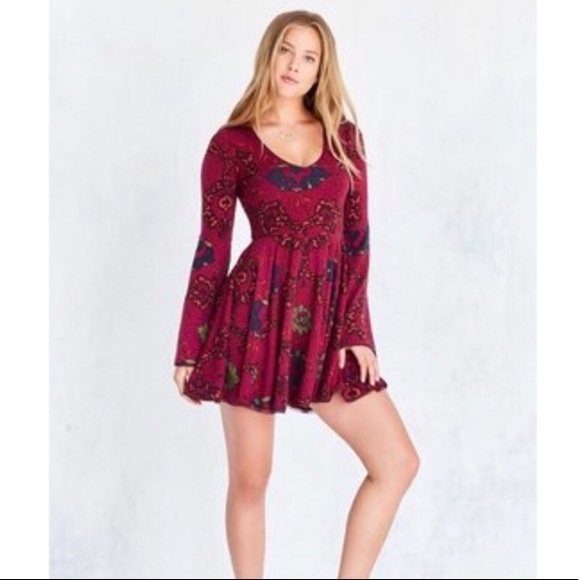 UO Kimchi Blue Cozy Printed Bell-Sleeve Mini Dress - Picture 2 of 3